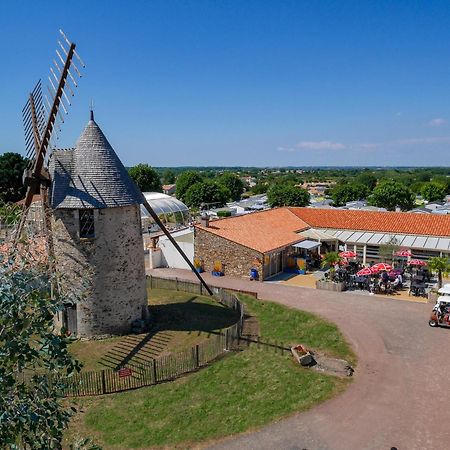 Camping Le Moulin De La Salle لي سابلِ دولونْ المظهر الخارجي الصورة