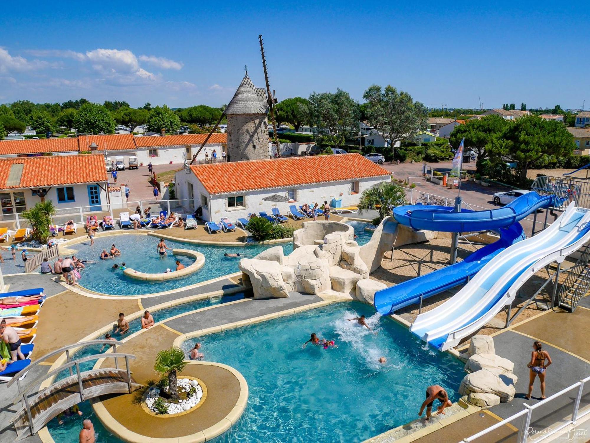 Camping Le Moulin De La Salle لي سابلِ دولونْ المظهر الخارجي الصورة